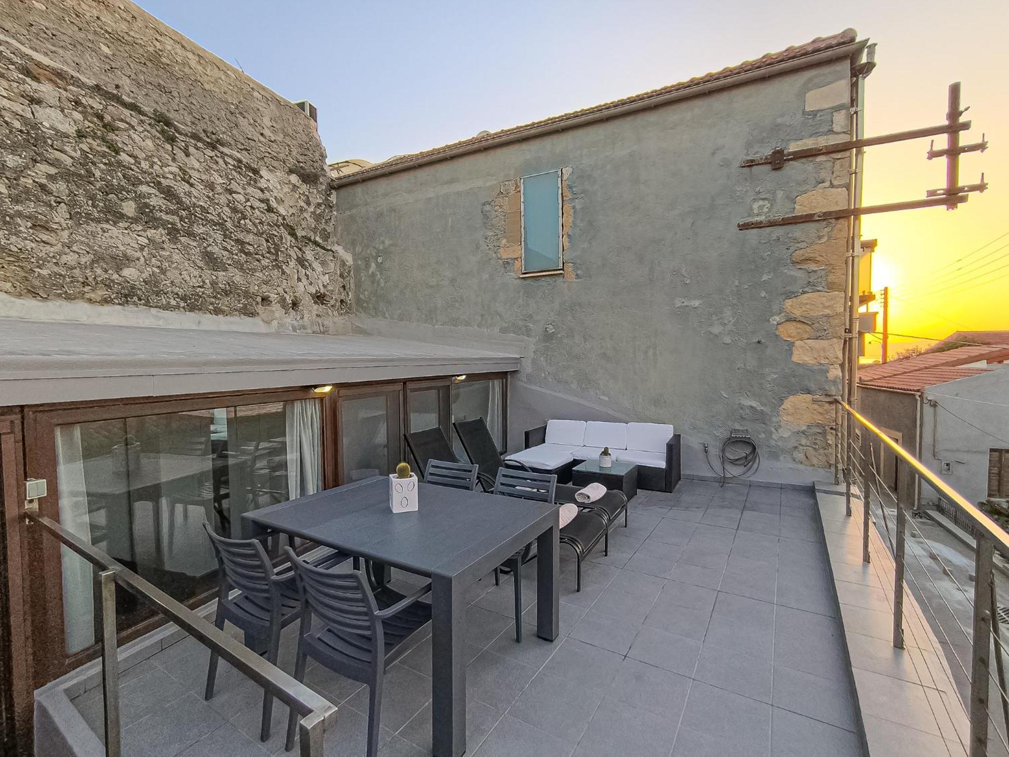 Charming Old Tannery House With Spacious Veranda And Stunning Sea View! La Canée Extérieur photo